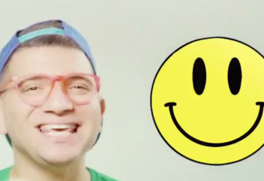 موزیک ویدیو خنده - عمو امید