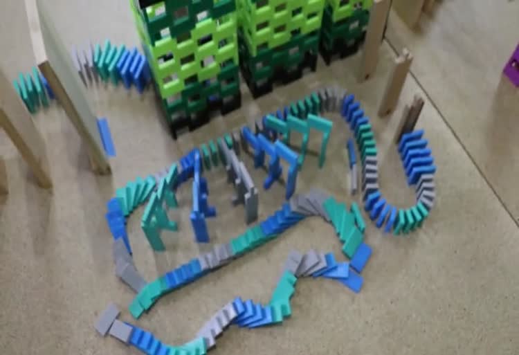 دومینو رالی 13