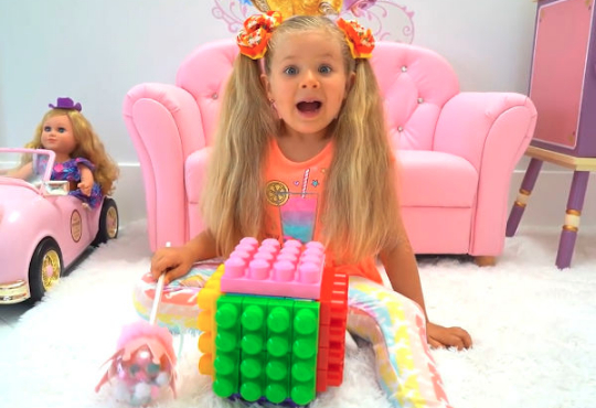 برنامه کودک دیانا و روما قطعه‌های خانه‌سازی 