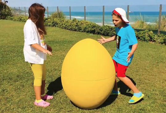 برنامه کودک آدریانا بشقاب پرنده فضایی