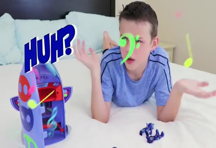 برنامه کودک گروه شب نقاب / اوه نه، پی جی‌ها  به ربات تبدیل شده اند! 