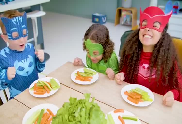 برنامه کودک گروه شب نقاب / قهرمانان روز را نجات می دهند