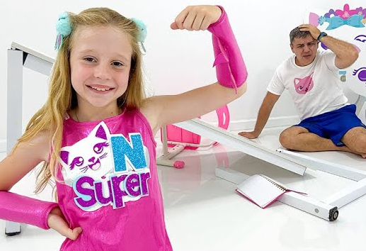 برنامه کودک ناستیا ابر قهرمان