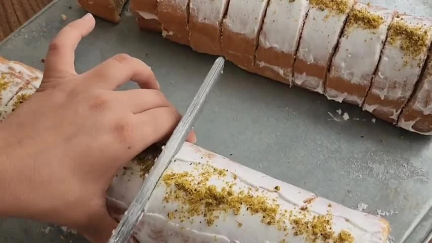 طرز تهیه رولت خامه ایی